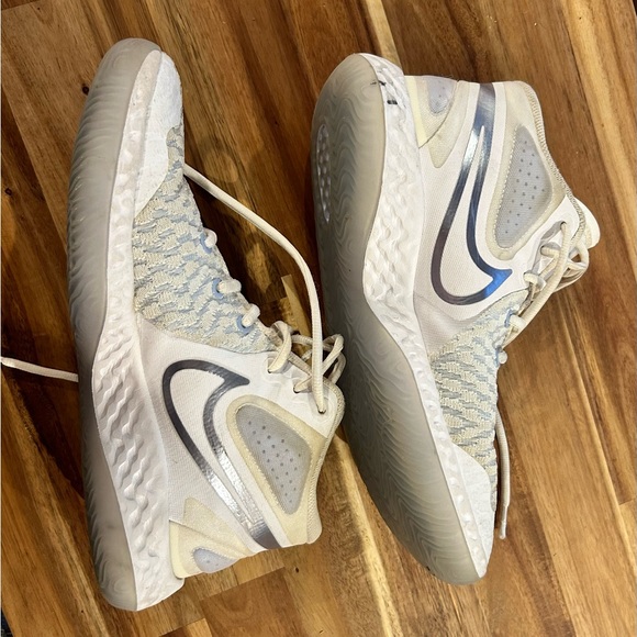 Nike KD Trey 5 VIII EP “White Royal Tint” - Picture 4 of 7